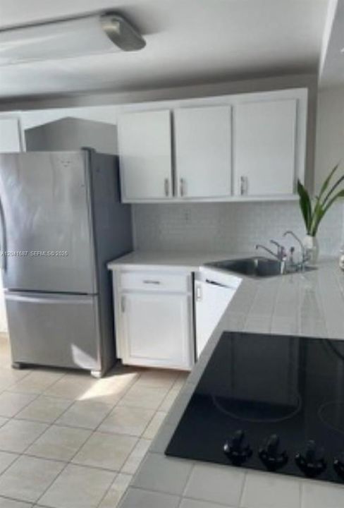 В аренду: $1,850 (1 спален, 1 ванн, 873 Квадратных фут)