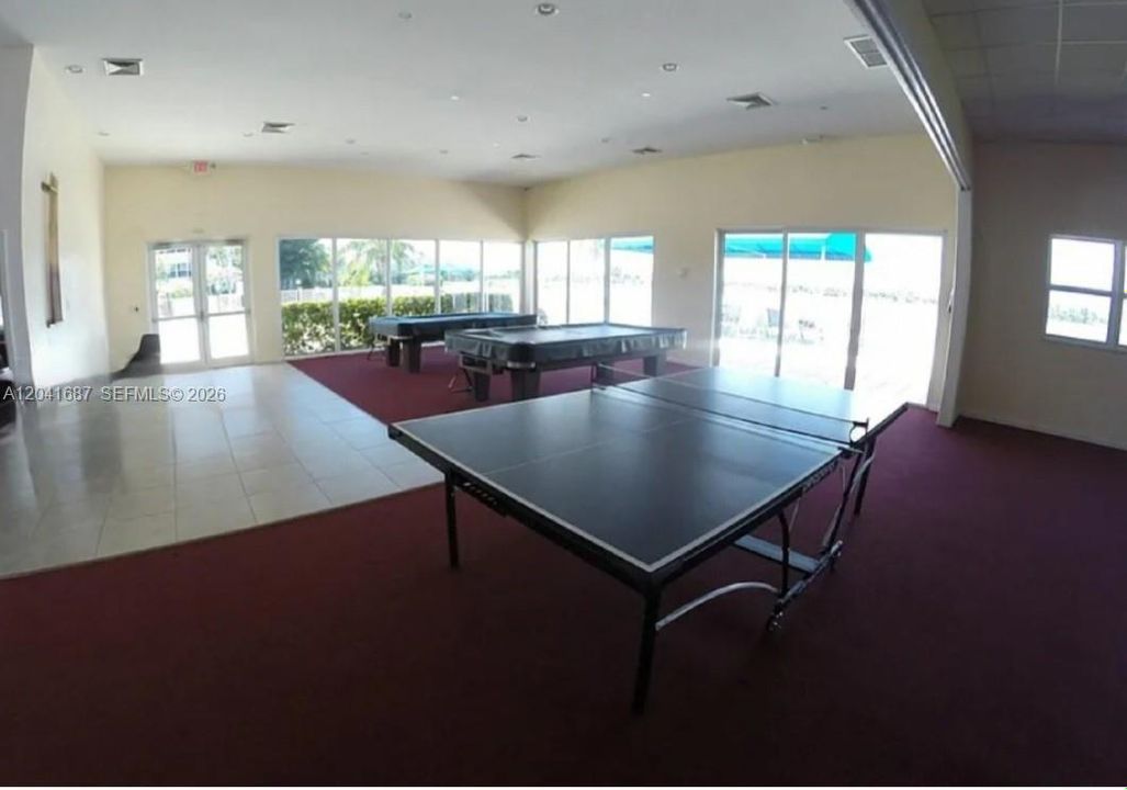 В аренду: $1,850 (1 спален, 1 ванн, 873 Квадратных фут)
