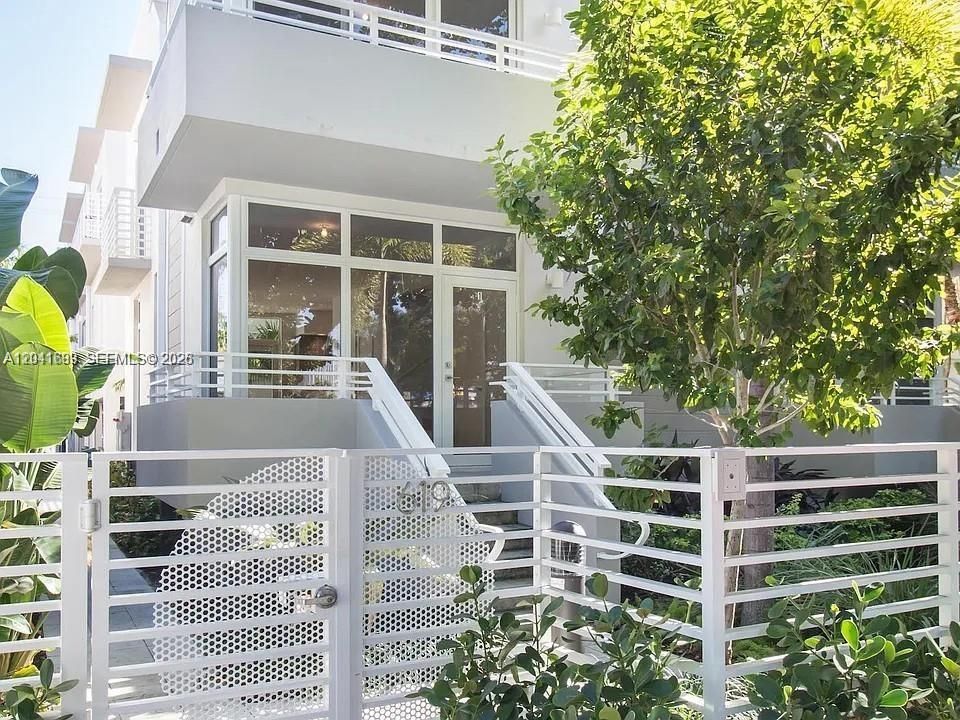 For Rent: $4,800 (2 beds, 2 baths, 0 Square Feet)