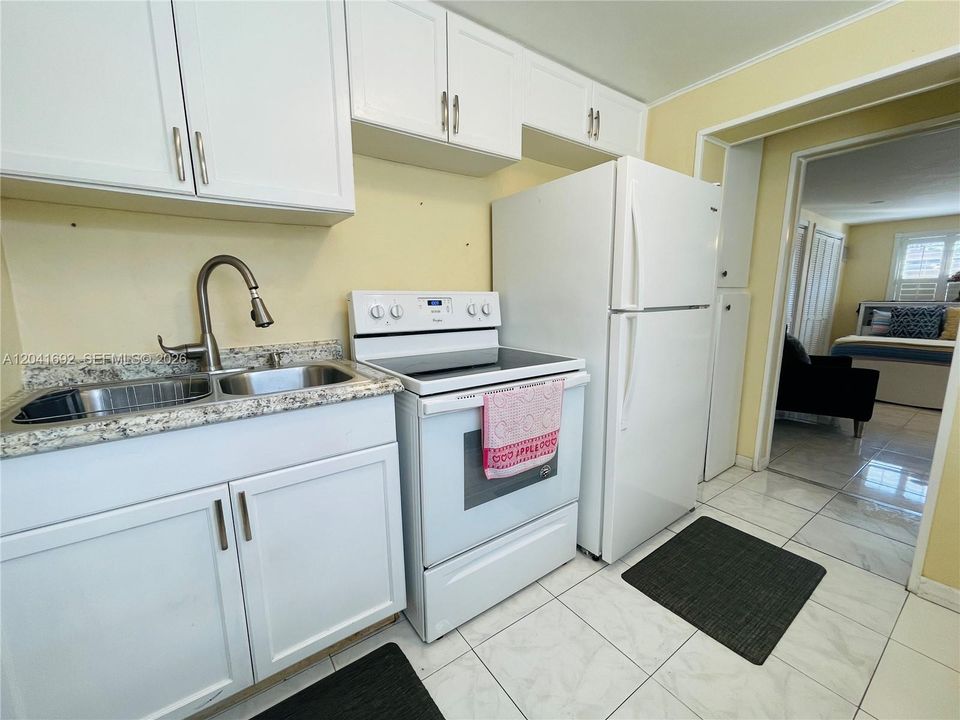 For Rent: $1,500 (0 beds, 1 baths, 1766 Square Feet)