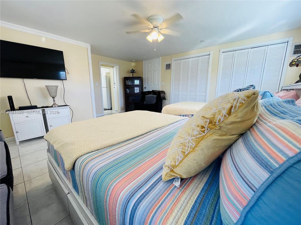 For Rent: $1,500 (0 beds, 1 baths, 1766 Square Feet)
