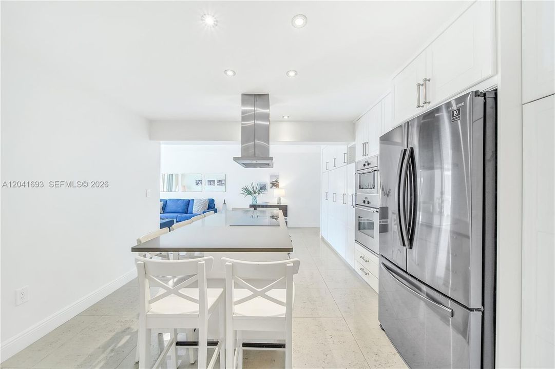 В аренду: $5,500 (3 спален, 2 ванн, 1273 Квадратных фут)