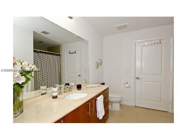For Rent: $2,600 (1 beds, 1 baths, 821 Square Feet)