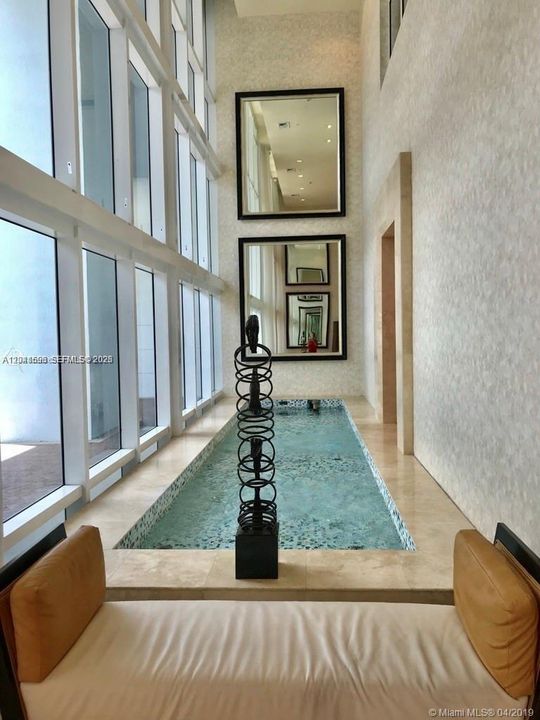 For Rent: $2,600 (1 beds, 1 baths, 821 Square Feet)