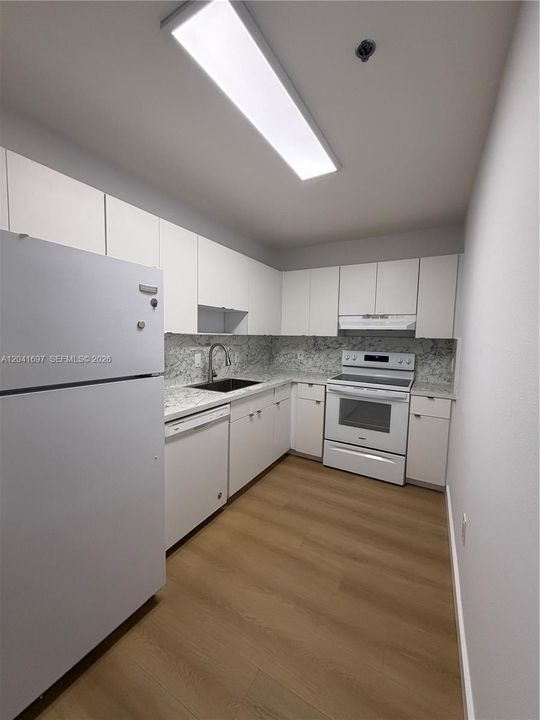 В аренду: $2,175 (2 спален, 1 ванн, 675 Квадратных фут)