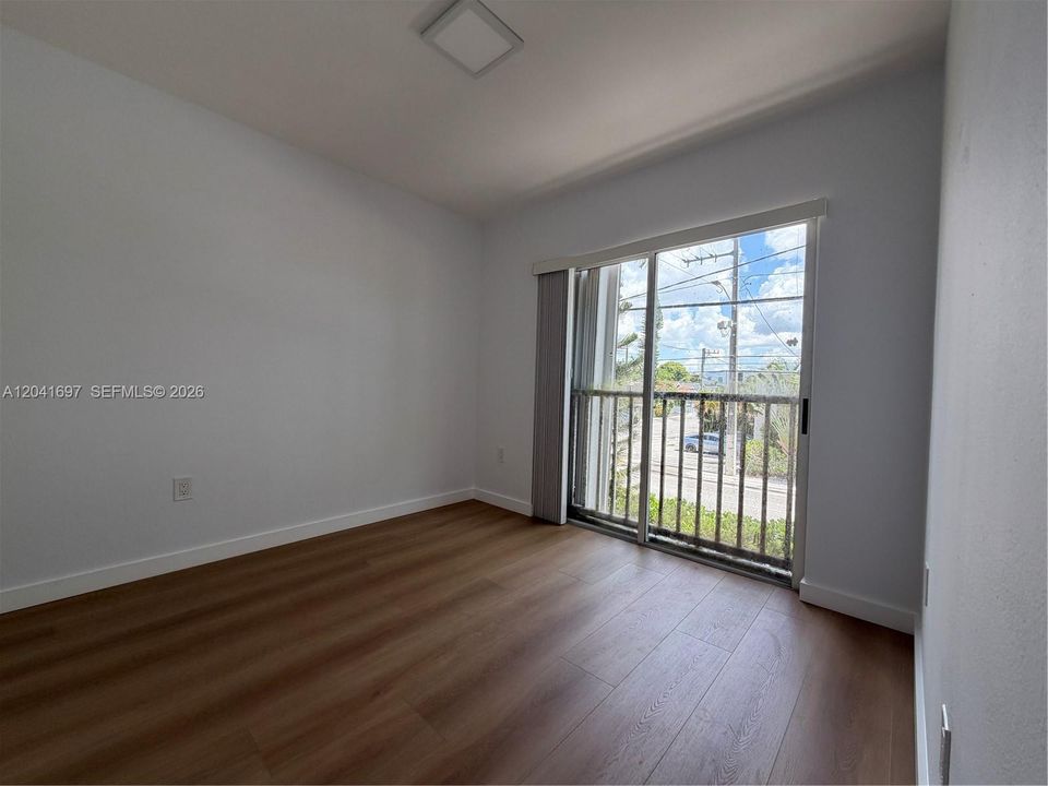 В аренду: $2,175 (2 спален, 1 ванн, 675 Квадратных фут)