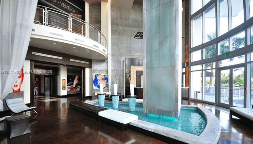 В аренду: $4,050 (2 спален, 2 ванн, 1255 Квадратных фут)