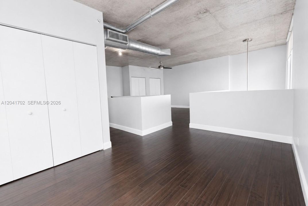 В аренду: $4,050 (2 спален, 2 ванн, 1255 Квадратных фут)