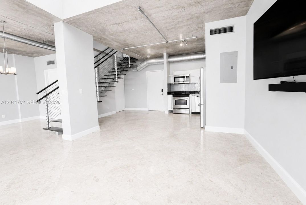 В аренду: $4,050 (2 спален, 2 ванн, 1255 Квадратных фут)