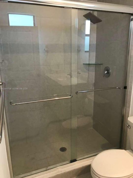 Под контрактом: $3,250 (3 спален, 3 ванн, 1662 Квадратных фут)