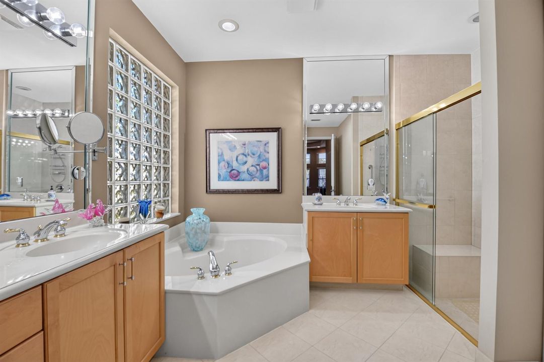 Large Primary Shower