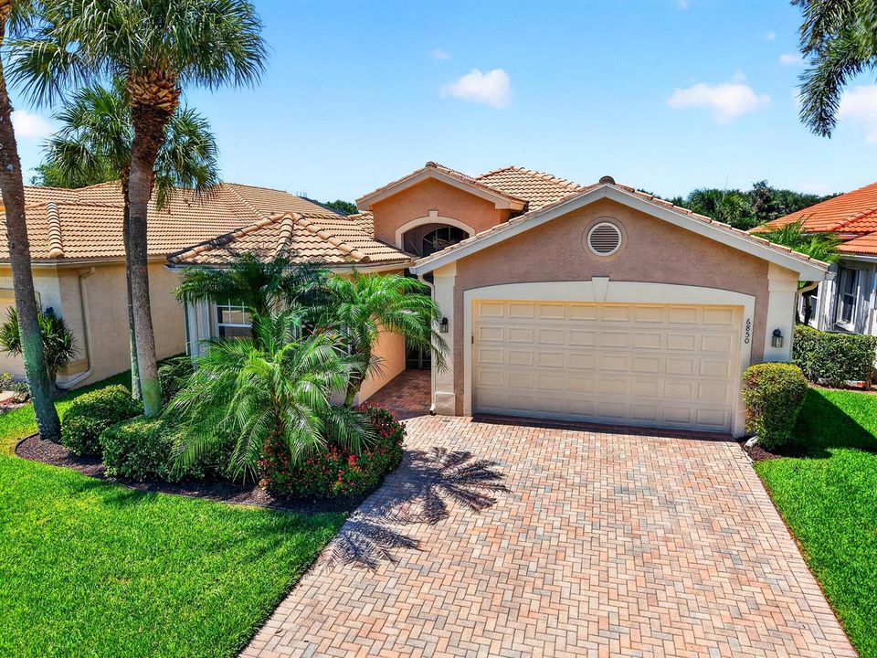 Come See Why Valencia Palms is #1
