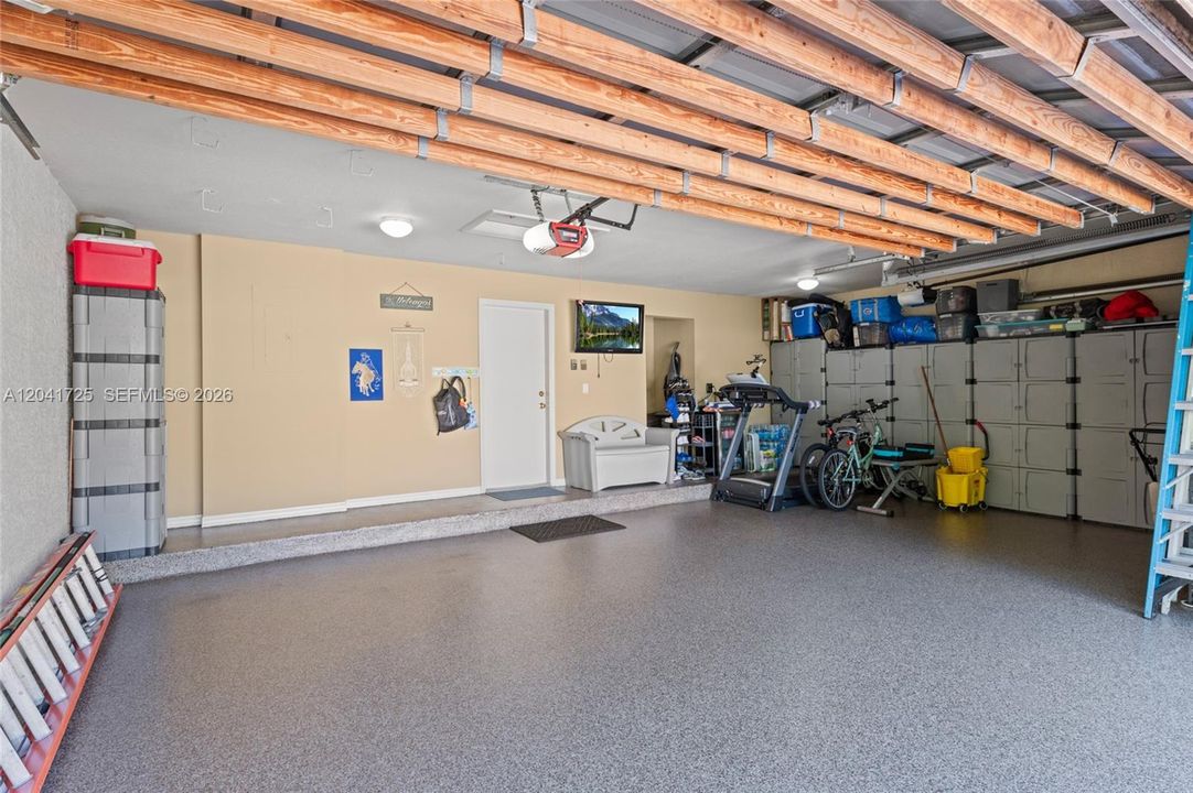En Venta: $899,900 (5 camas, 3 baños, 3034 Pies cuadrados)