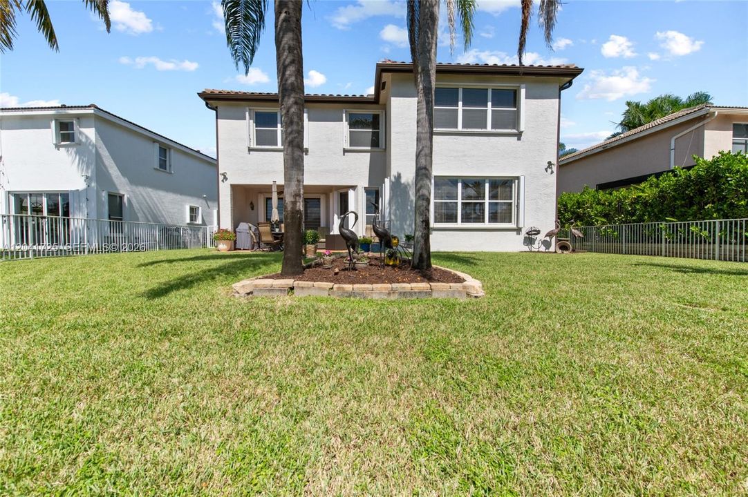 En Venta: $899,900 (5 camas, 3 baños, 3034 Pies cuadrados)