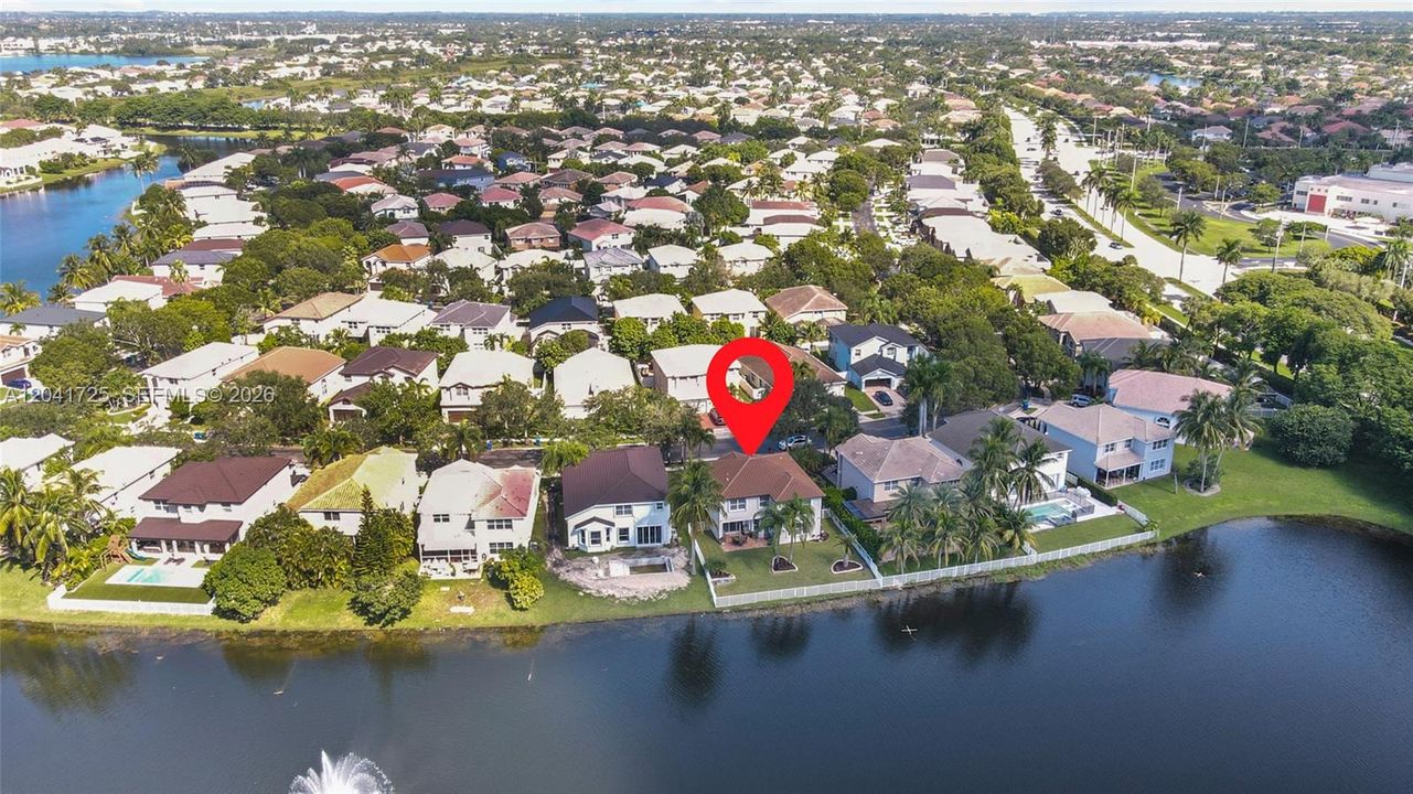 En Venta: $899,900 (5 camas, 3 baños, 3034 Pies cuadrados)