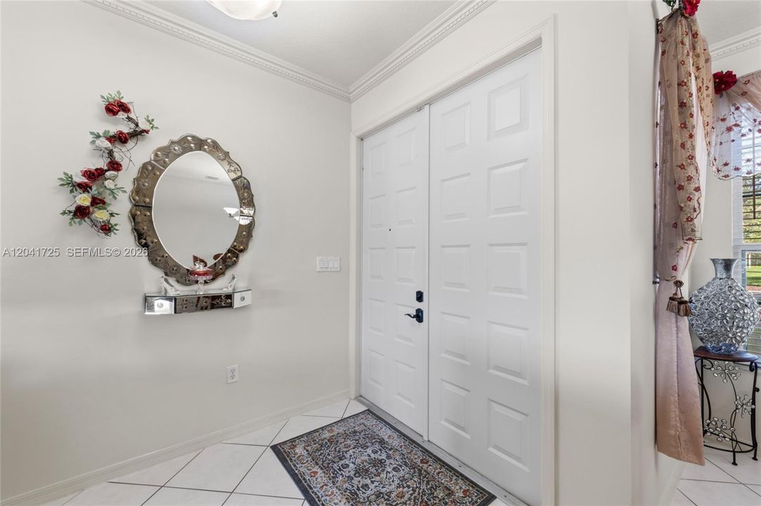 En Venta: $899,900 (5 camas, 3 baños, 3034 Pies cuadrados)