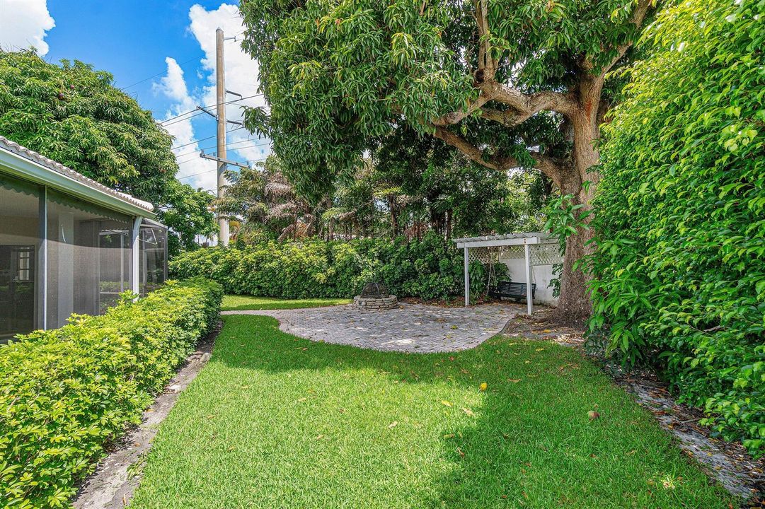 029-781AppleTreeLane-BocaRaton-FL-33486-
