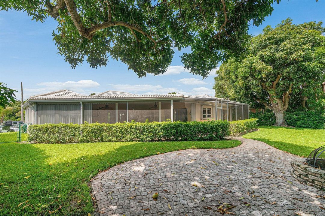 028-781AppleTreeLane-BocaRaton-FL-33486-