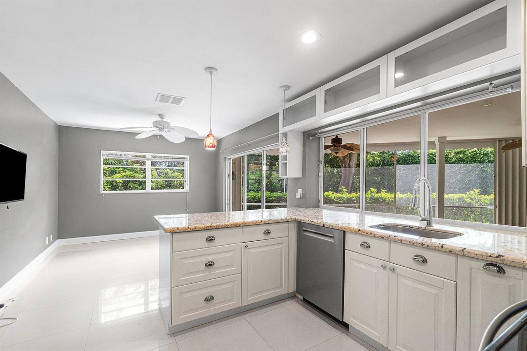 010-781AppleTreeLane-BocaRaton-FL-33486-