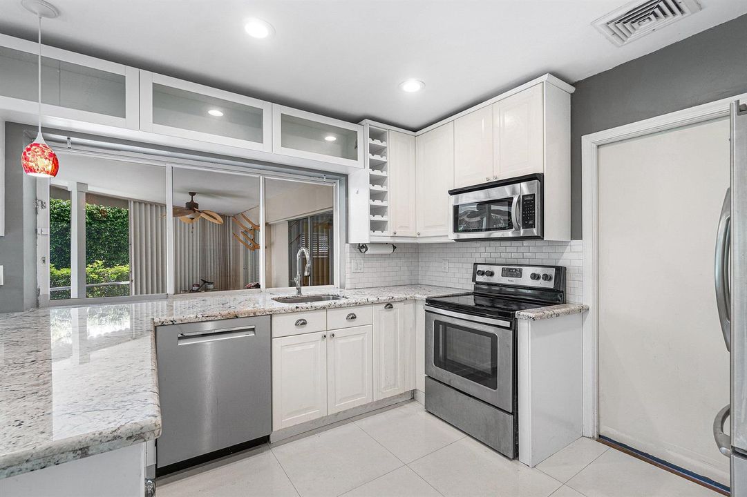 008-781AppleTreeLane-BocaRaton-FL-33486-