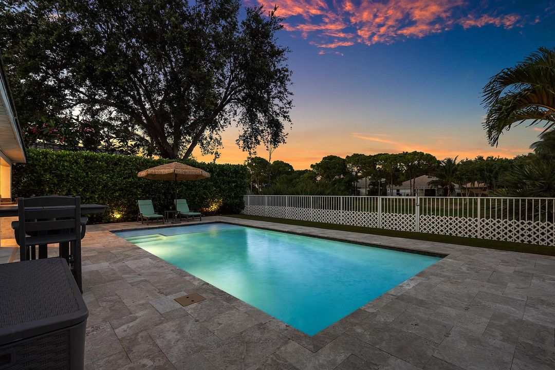 583 Canoe Point