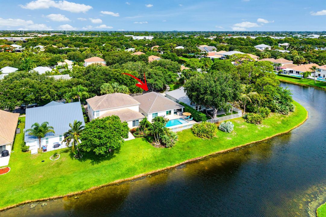 583 Canoe Point