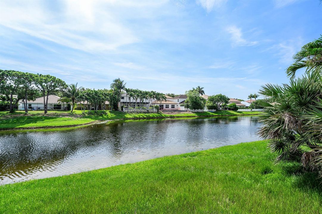 583 Canoe Point