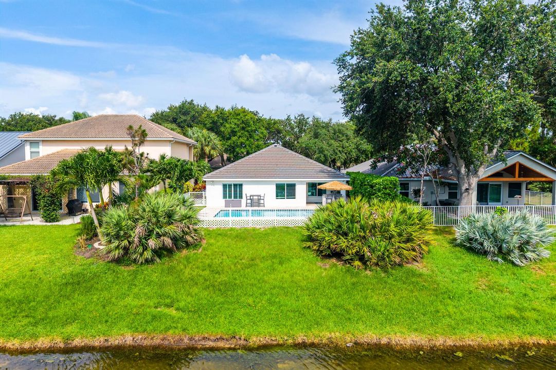 583 Canoe Point