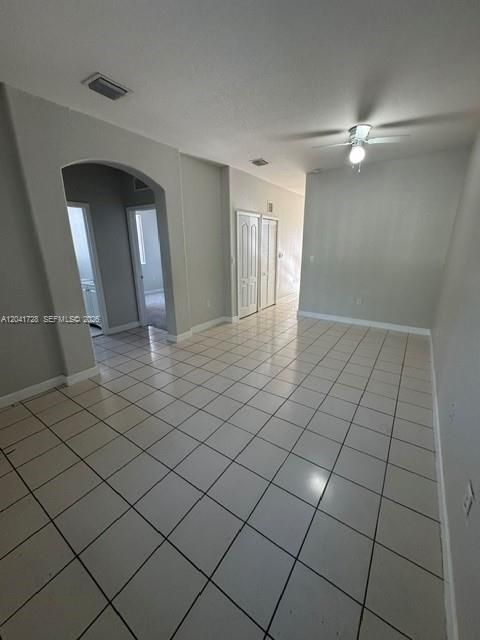 En Venta: $189,900 (3 camas, 2 baños, 1060 Pies cuadrados)