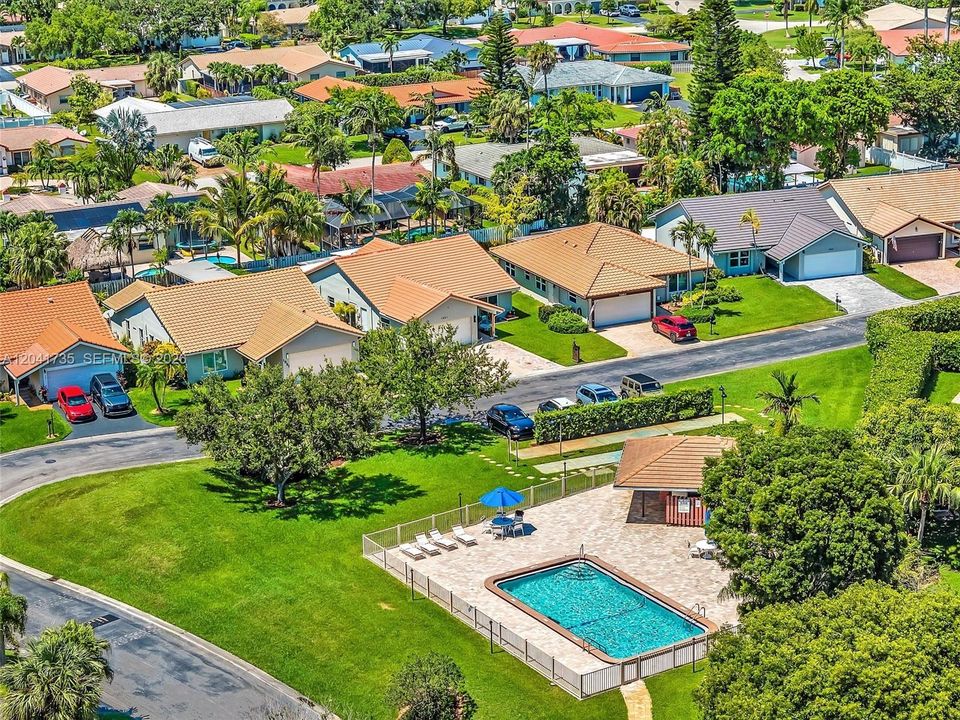 Activo con contrato: $570,000 (3 camas, 2 baños, 1558 Pies cuadrados)