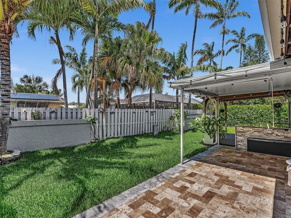 Activo con contrato: $570,000 (3 camas, 2 baños, 1558 Pies cuadrados)