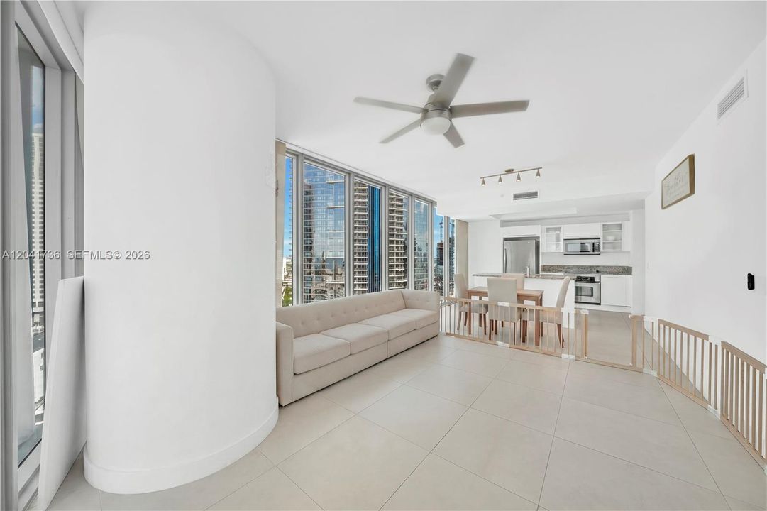 For Sale: $745,000 (2 beds, 2 baths, 1315 Square Feet)