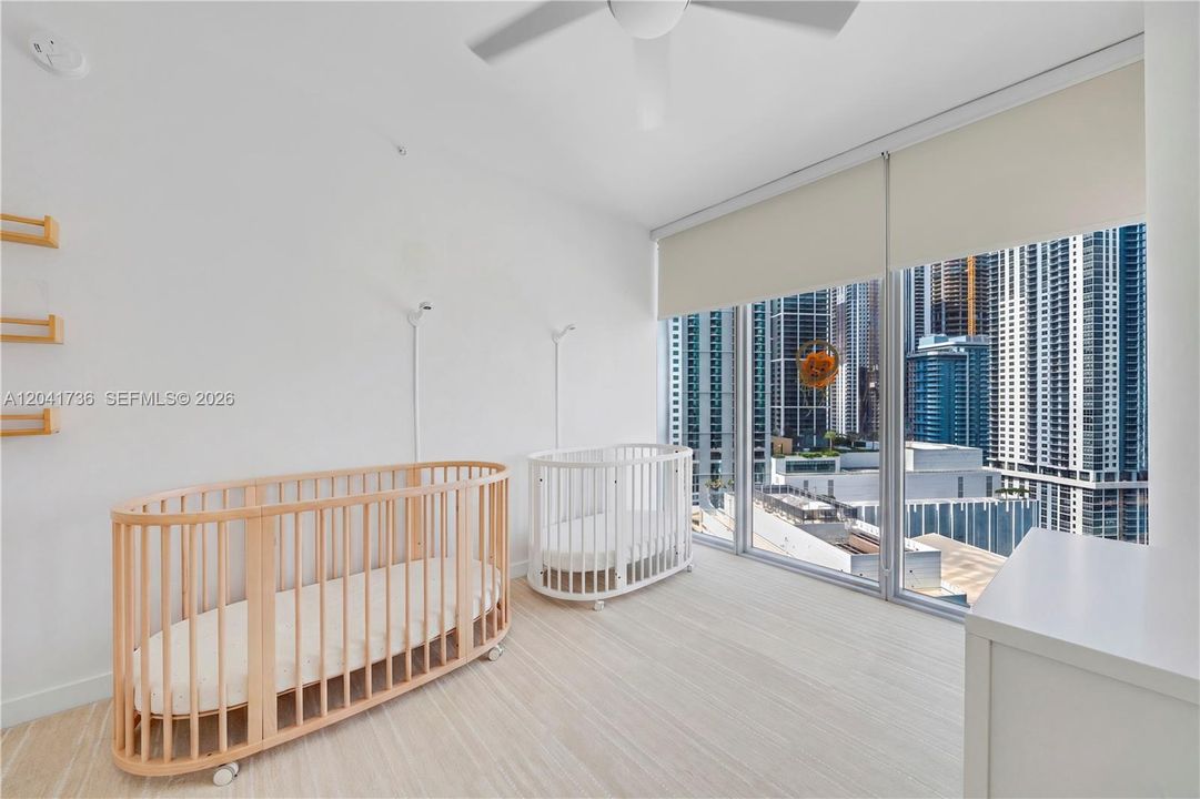 For Sale: $745,000 (2 beds, 2 baths, 1315 Square Feet)