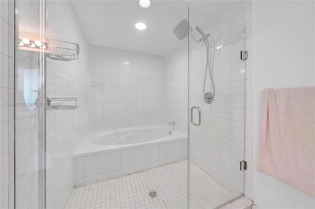For Sale: $745,000 (2 beds, 2 baths, 1315 Square Feet)