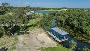 En Venta: $1,500,000 (8.20 acres)