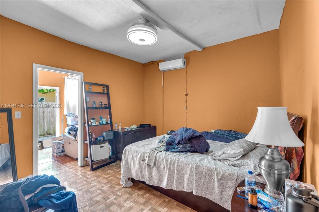 En Venta: $499,900 (4 camas, 2 baños, 1238 Pies cuadrados)
