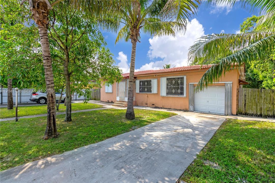 En Venta: $499,900 (4 camas, 2 baños, 1238 Pies cuadrados)