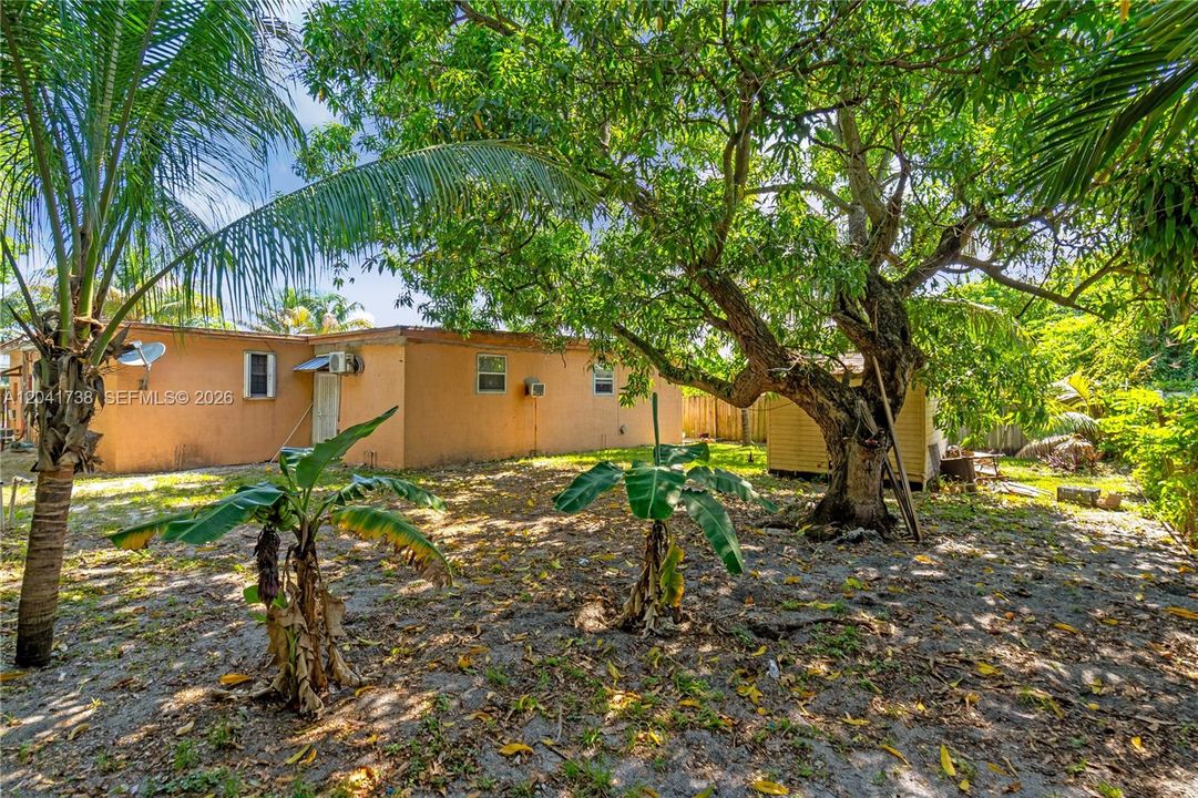 En Venta: $499,900 (4 camas, 2 baños, 1238 Pies cuadrados)