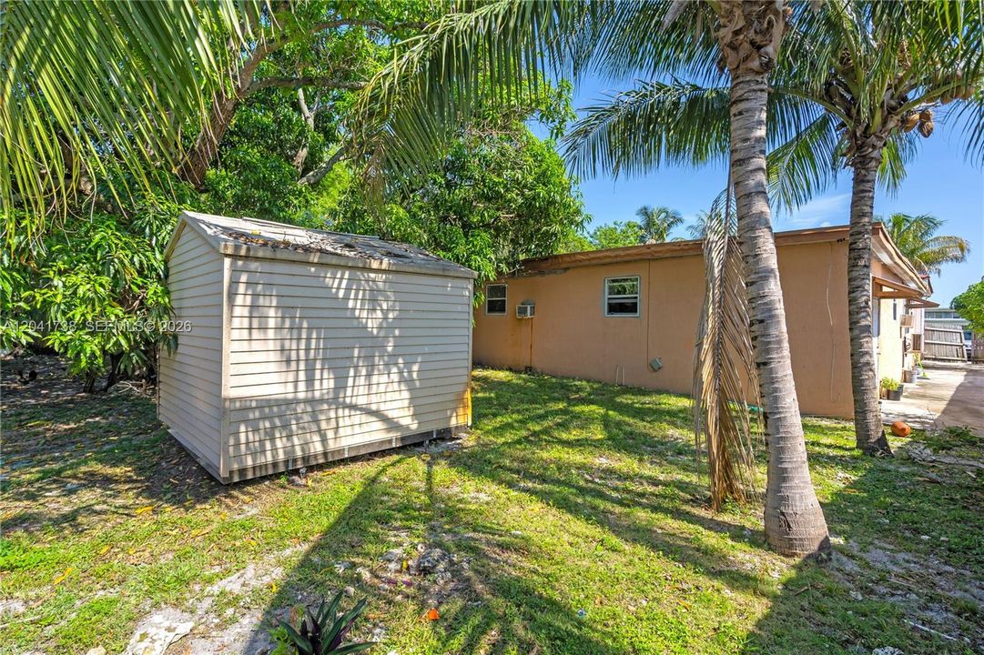 En Venta: $499,900 (4 camas, 2 baños, 1238 Pies cuadrados)