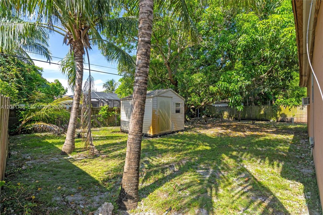 En Venta: $499,900 (4 camas, 2 baños, 1238 Pies cuadrados)