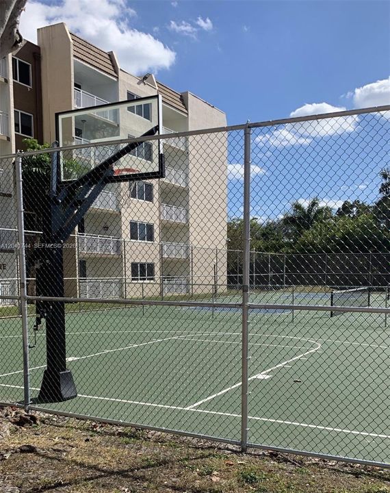 For Rent: $1,890 (1 beds, 1 baths, 1136 Square Feet)