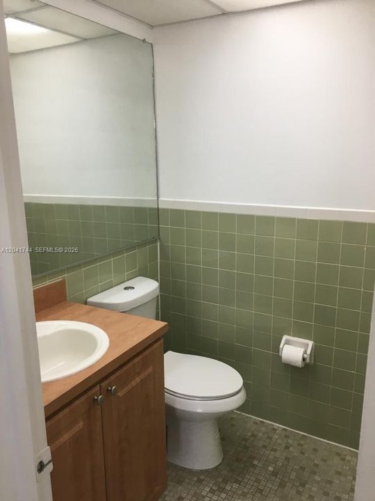 For Rent: $1,890 (1 beds, 1 baths, 1136 Square Feet)