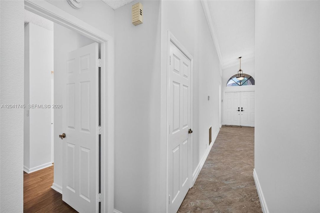 На продажу: $625,000 (3 спален, 2 ванн, 1898 Квадратных фут)