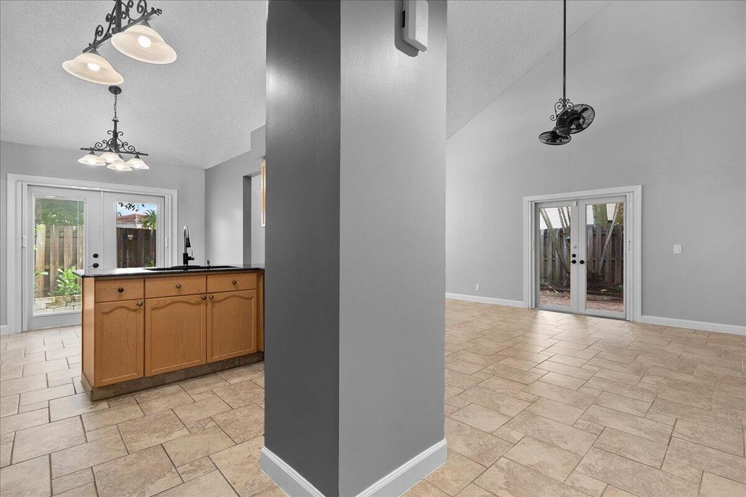 Kitchen/Living