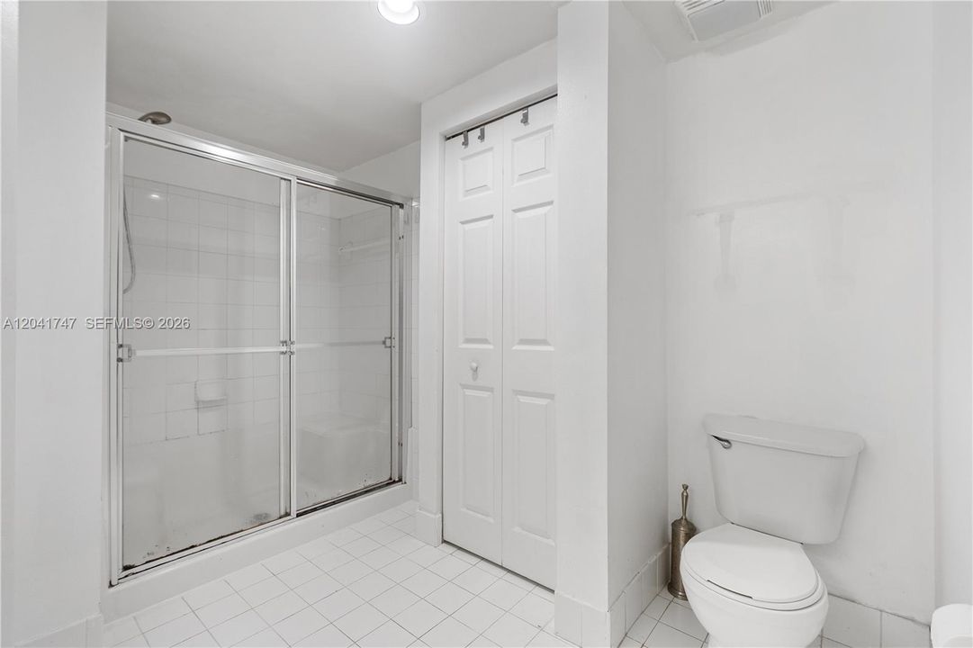 На продажу: $489,000 (2 спален, 2 ванн, 1024 Квадратных фут)