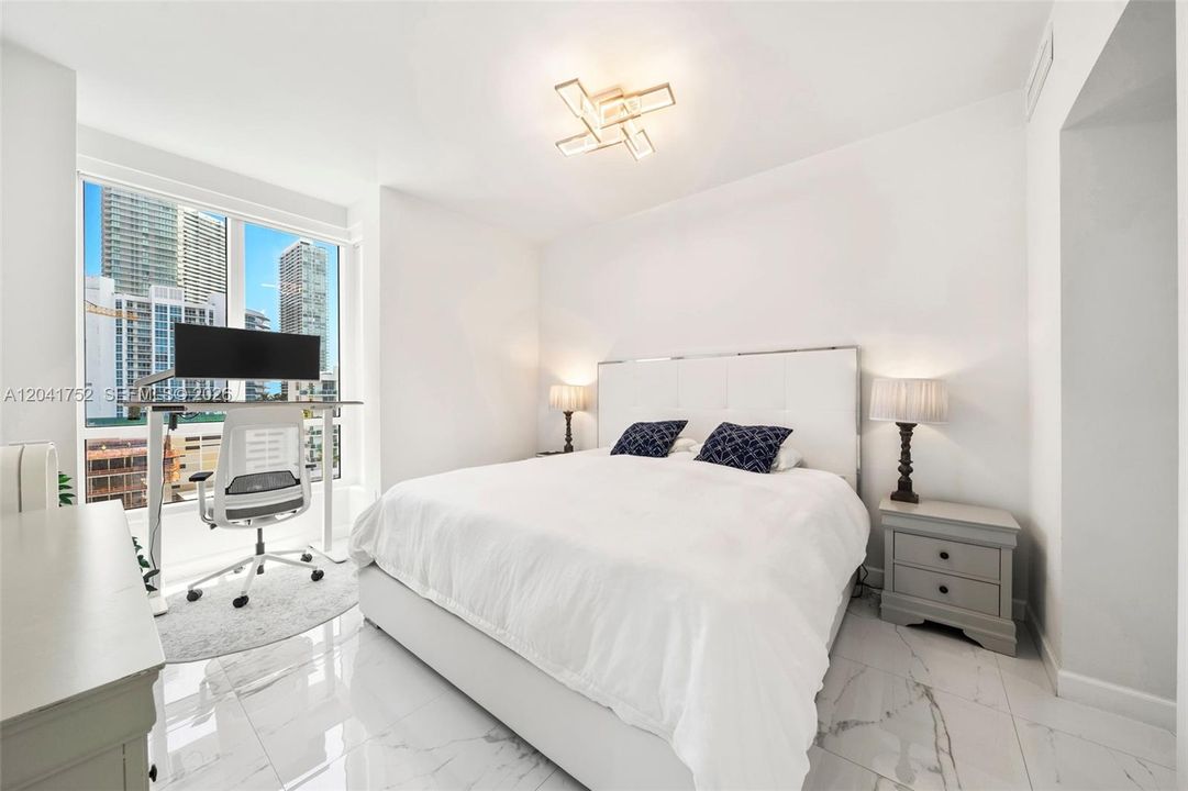 For Sale: $719,000 (2 beds, 2 baths, 1187 Square Feet)