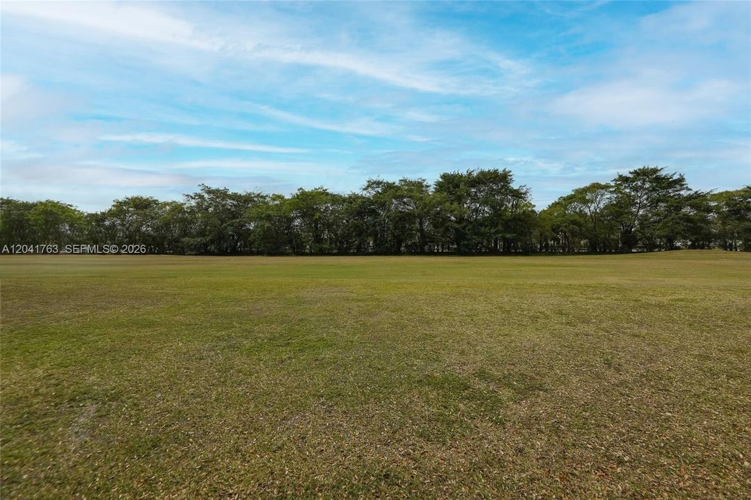 For Rent: $2,250 (2 beds, 2 baths, 1100 Square Feet)