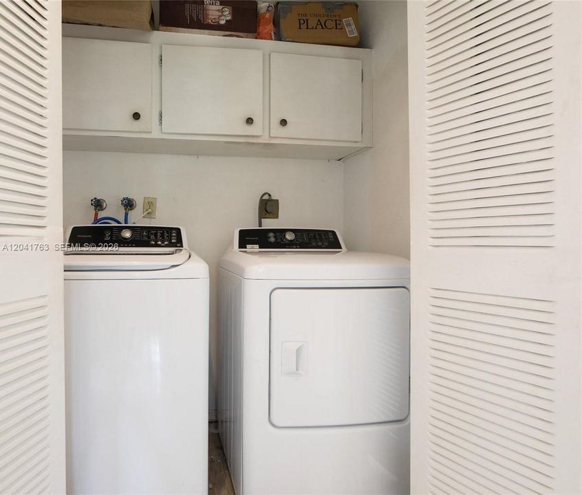 For Rent: $2,250 (2 beds, 2 baths, 1100 Square Feet)