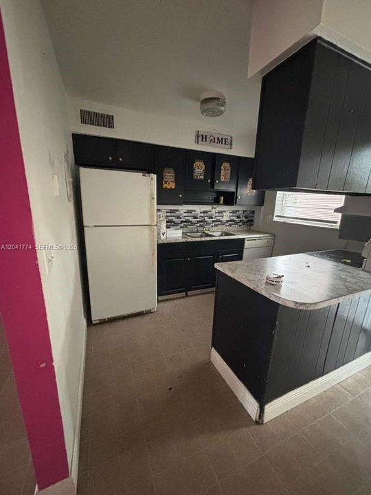 На продажу: $134,000 (2 спален, 1 ванн, 0 Квадратных фут)