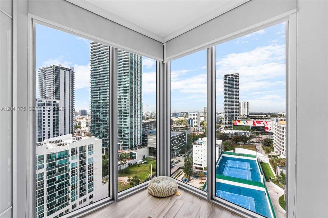 For Rent: $4,500 (2 beds, 2 baths, 944 Square Feet)